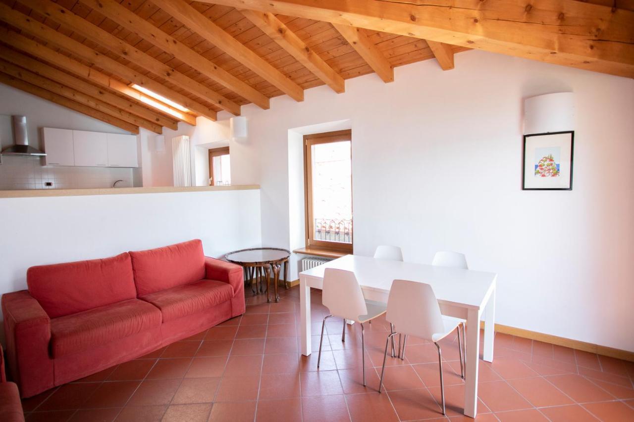 IseoLakeRental - Casa del Pescatore Riva di Solto Exterior foto